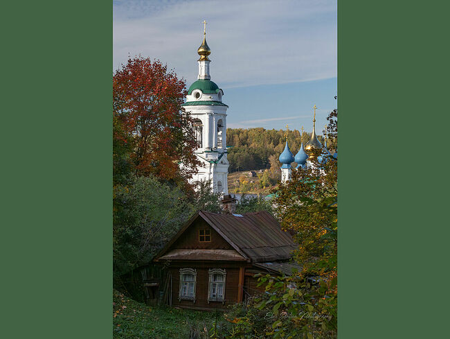 Элвис Антсон Фотограф. Золотая осень в Плёсе. Грустный домик.