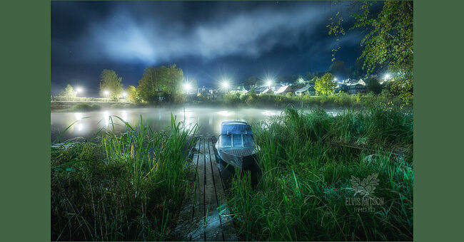Элвис Антсон Фотограф. Золотая осень в Плёсе. Октябрьская ночь на Шохонке.